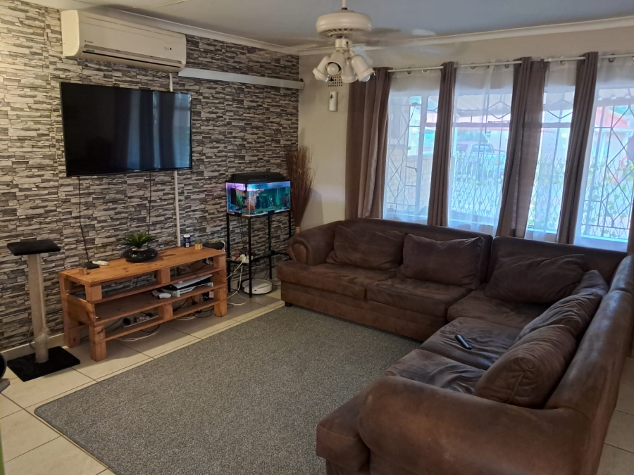 3 Bedroom Property for Sale in Rustenburg Central North West